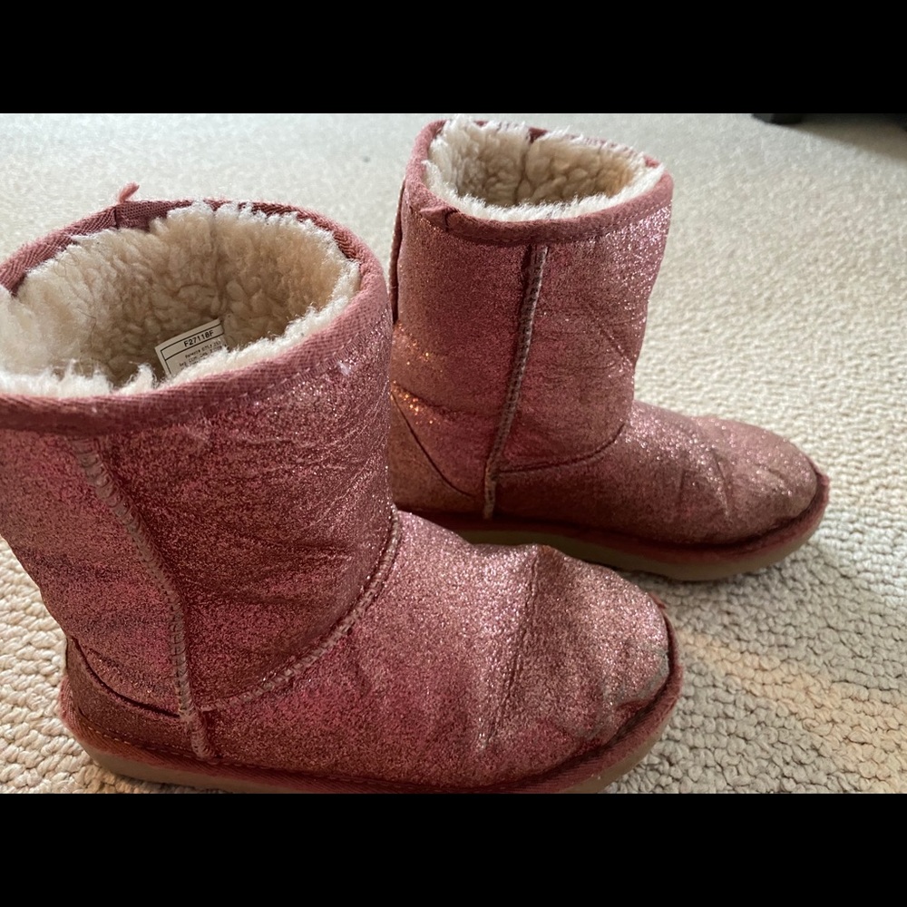 Uggs girls short pink glitter